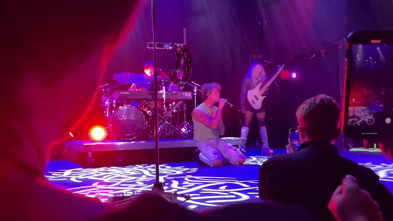 Hell As Well - We Three (Gramercy Theater, NYC)