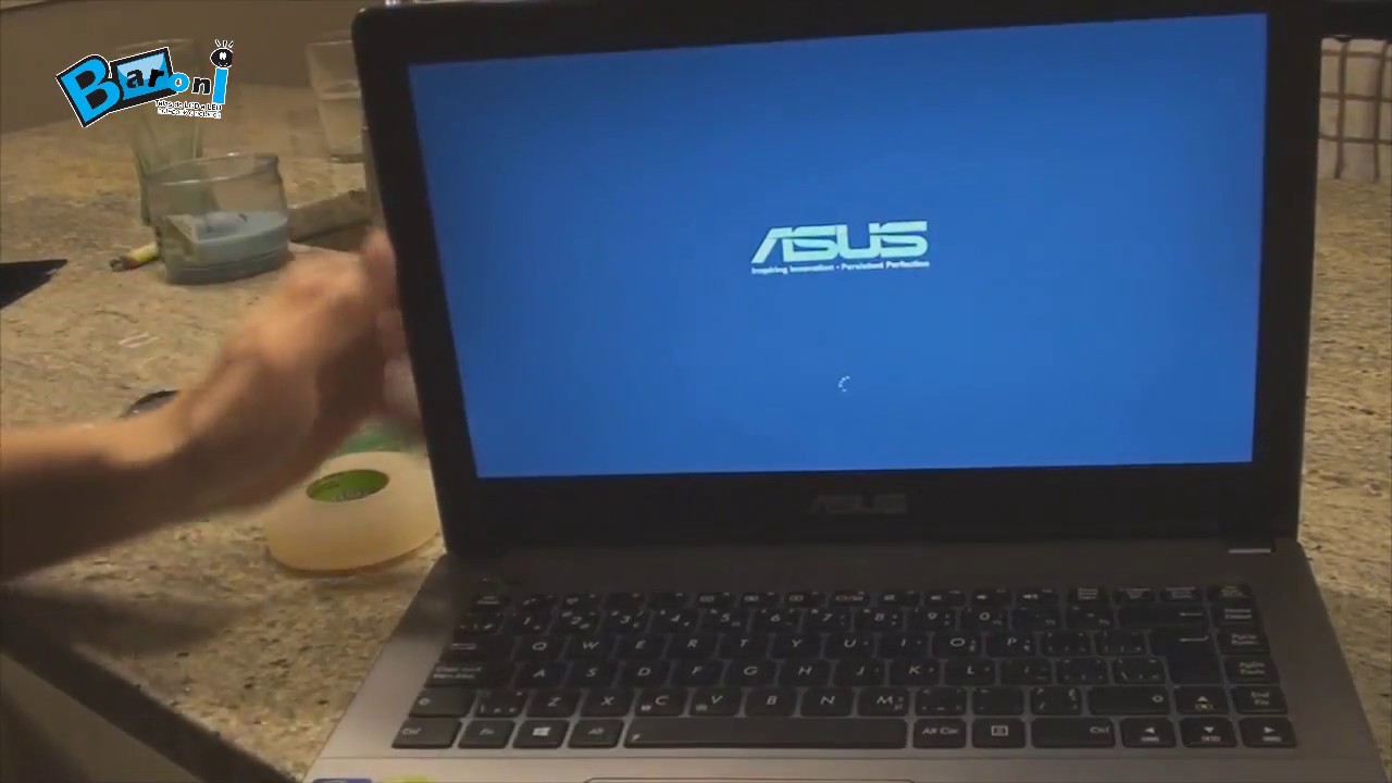 Baroni Telas ensina a trocar a tela do notebook ASUS X450C