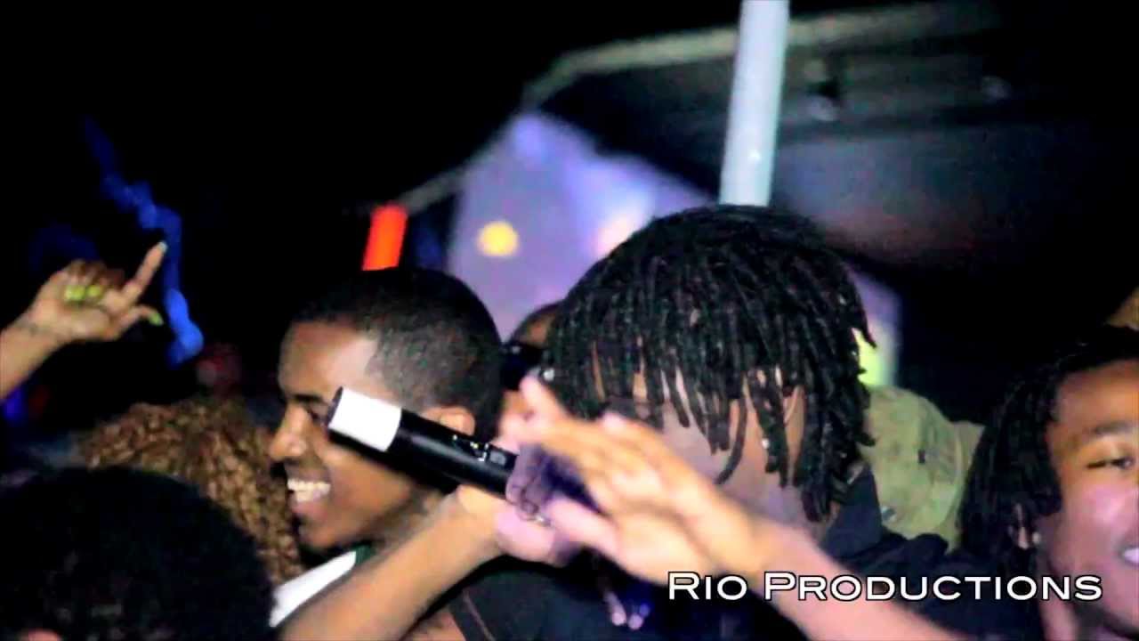 Chief Keef - 3Hunna / Save Dat Shit - [OFFICIAL VIDEO] Shot By @RioProdBXC at Adriannas