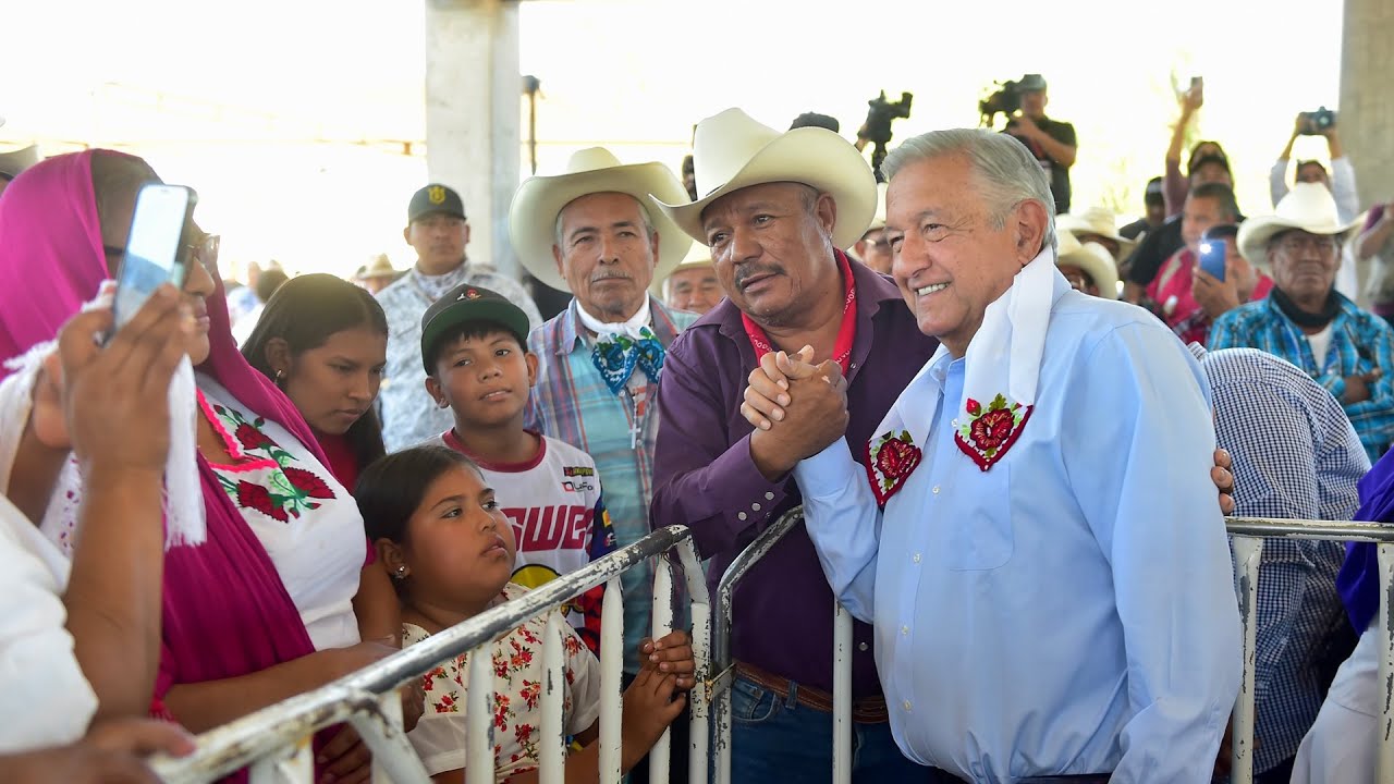 Firma de decreto para restitución de tierras al pueblo yaqui, desde Guaymas, Sonora