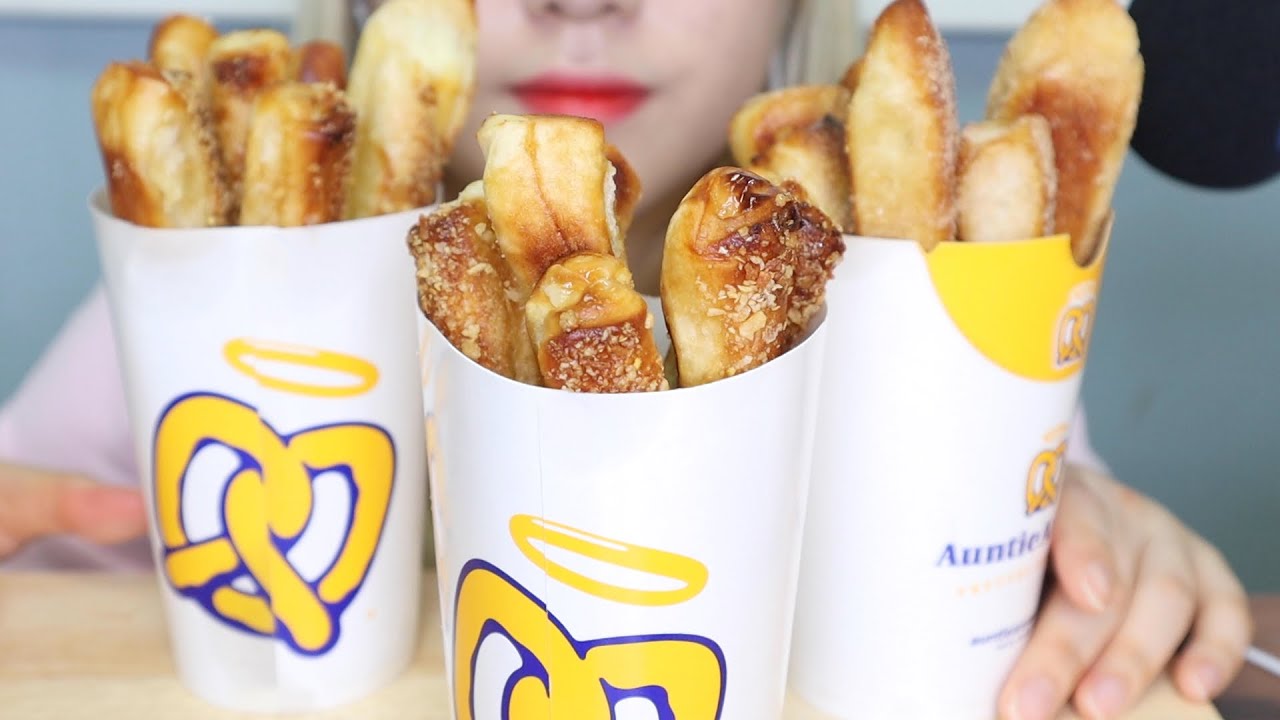 [ASMR] 앤티앤스 아몬드 크림치즈 스틱, 시나몬 슈가 스틱 먹방/이팅사운드 AUNTIEANNE'S PRETZEL MUKBANG EATINGSOUNDS