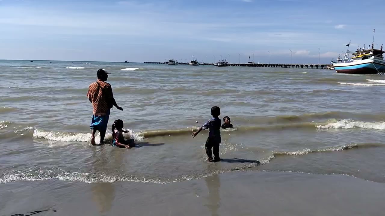 Di pantai Branta pesisir 2 februari 2026.