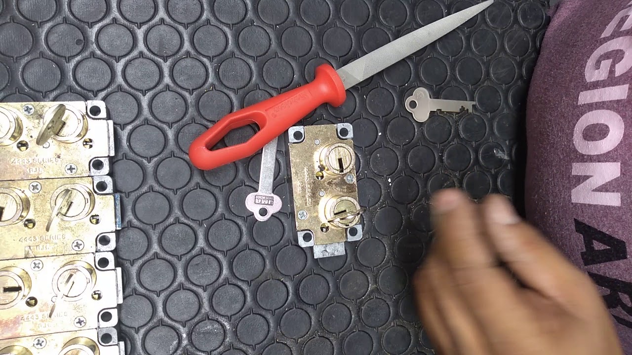 Como hacerle la llave a una cerradura de doble nariz segunda parte y ultima!!!!