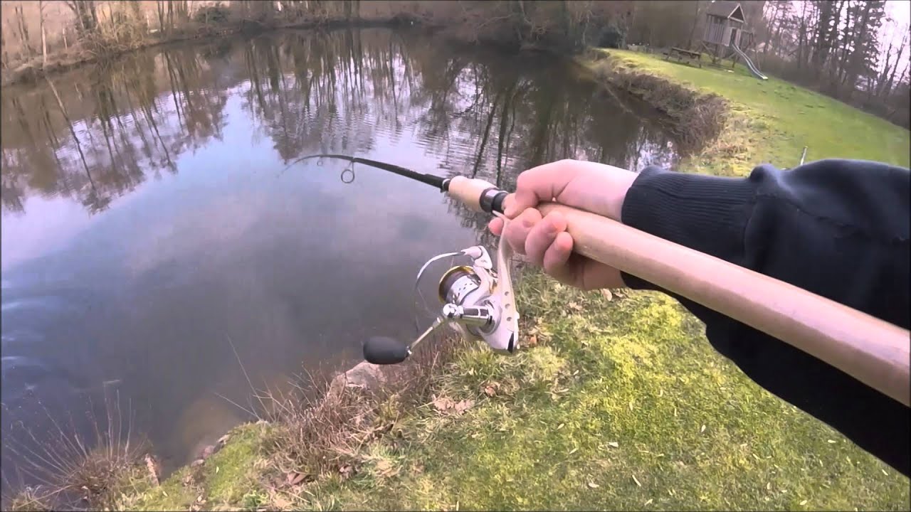 Pêche d'un brochet à la cuiller Mepps Syclops n°3 - Attaque en direct - GoPro HD #1