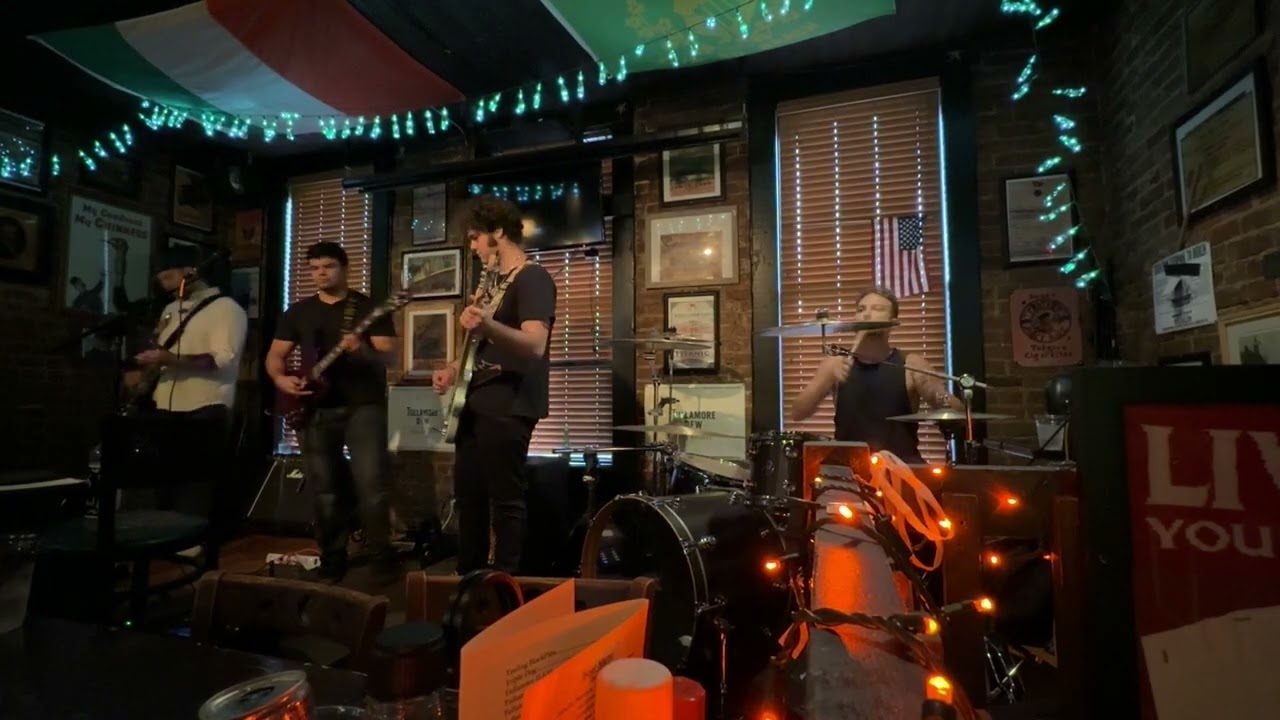 Yellow Ledbetter performed by Harry Hines
