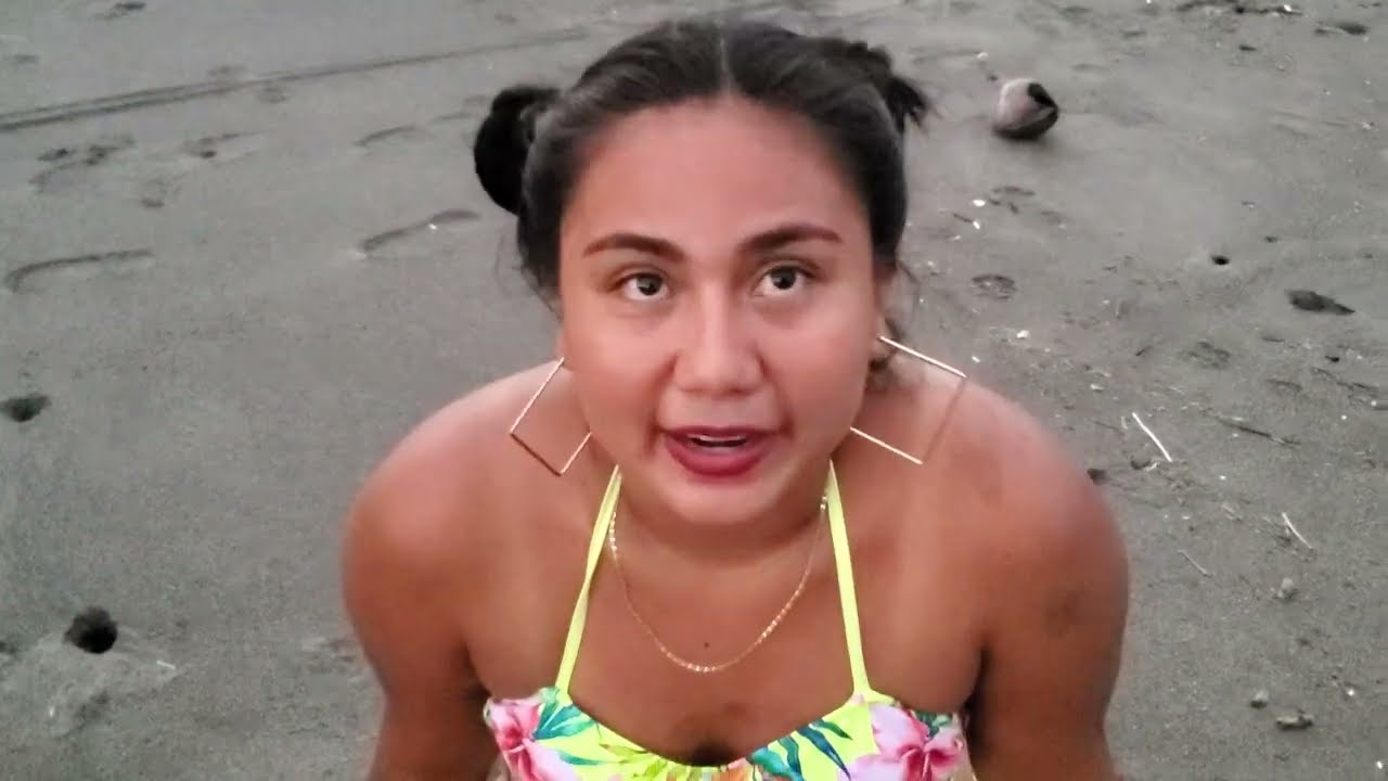 Nereida Reyes No Pierde el Tiempo y Decidió Irse a Dar Un Chapuzón - PLAYA GARITA PALMERA