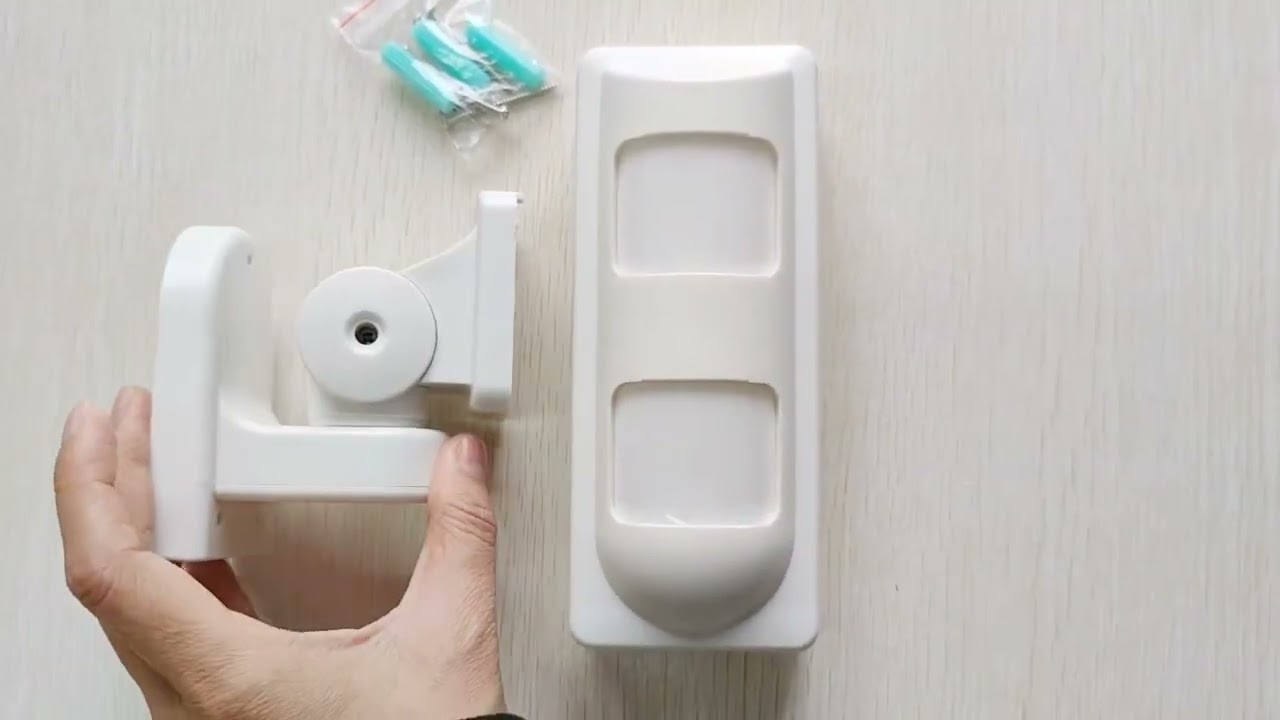 Scopri il Tuya Rilevatore di Movimento Doppio PIR e Microonde con Pet immunity da Esterno IP65