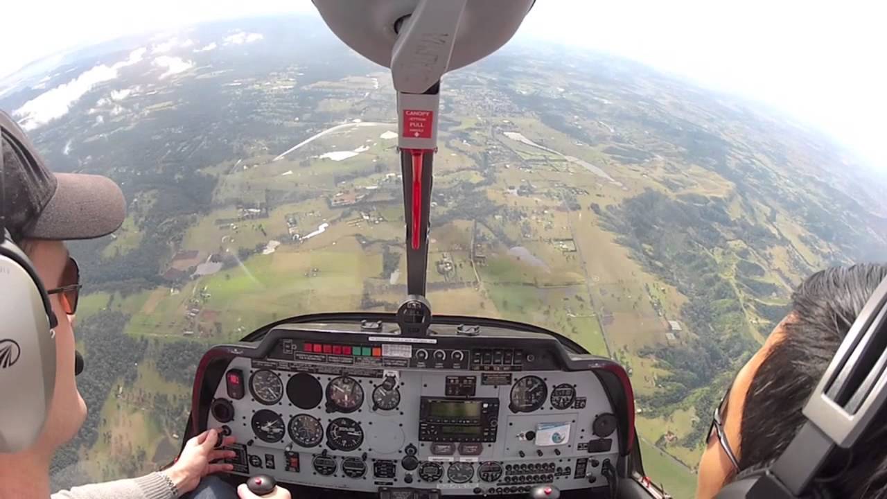 Acrobatic Sequence in Robin 2160 : Loop, Aileron Roll, Wingover, and Steep Turn