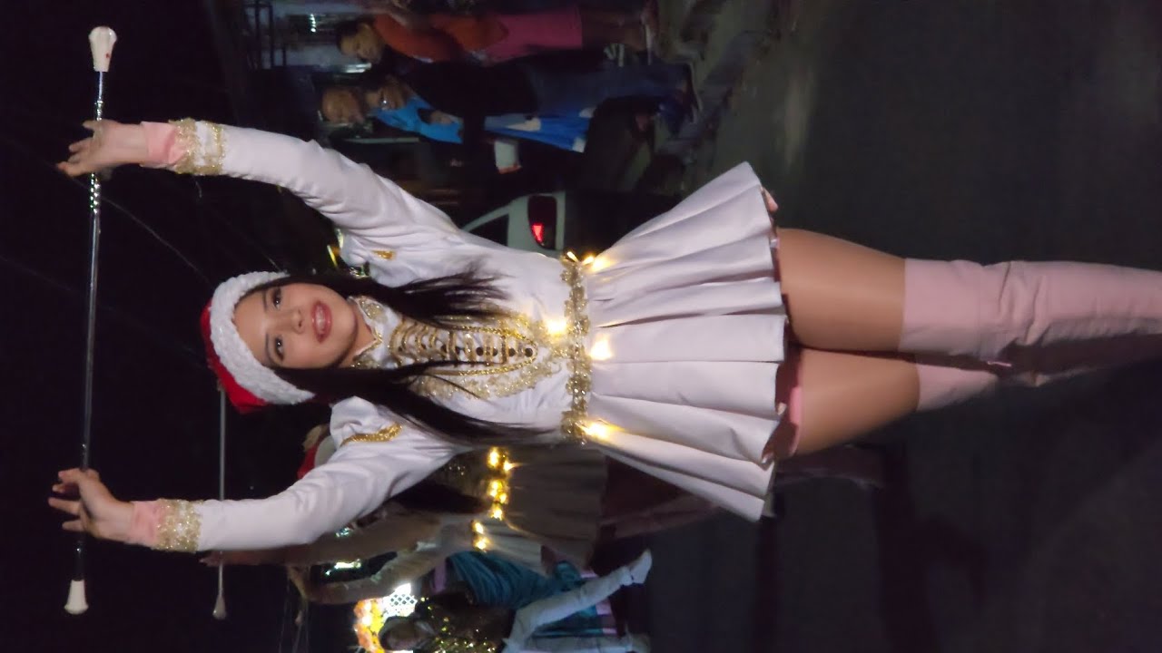 Nathaly de Ilobasco Latín Band 🌹💃🤩