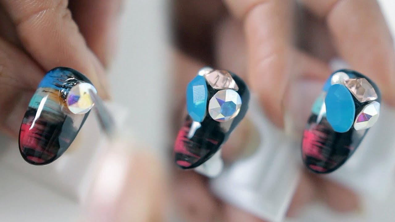 Apply SWAROVSKI Rhinestones Like a Boss! GEL NAILS