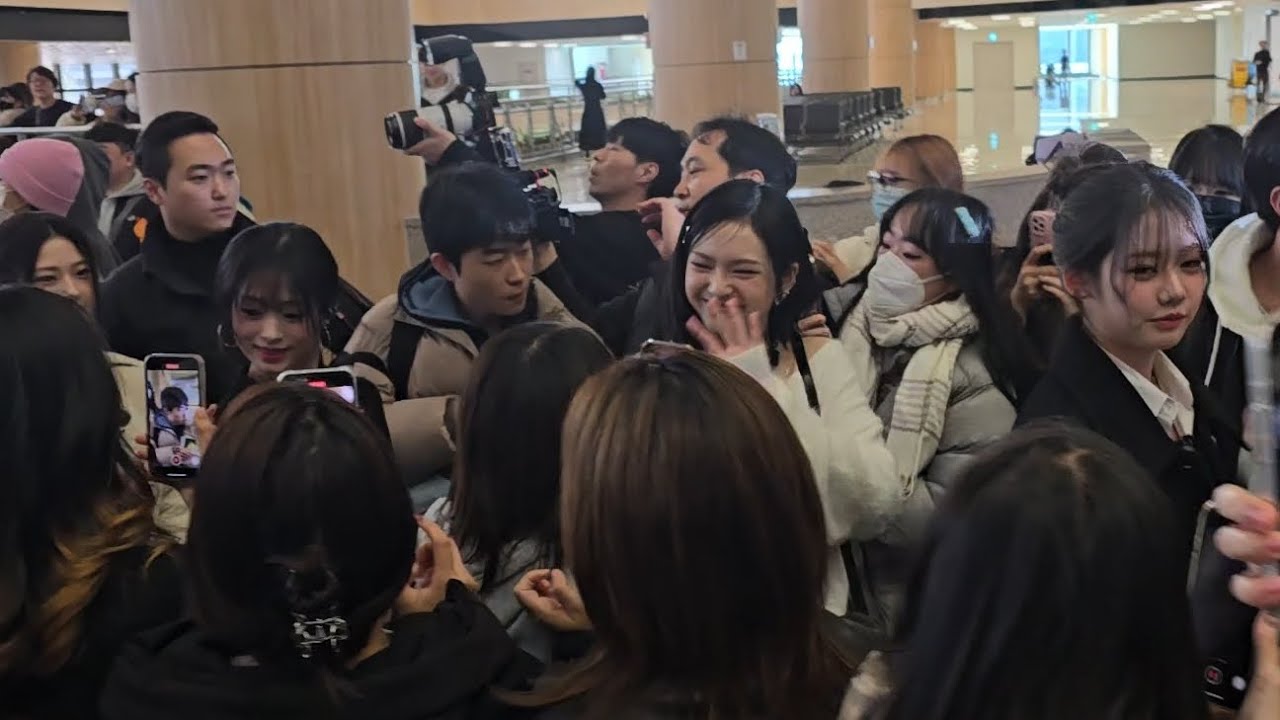 Babymonster 베이비몬스터 Gimpo Airport Departure to Japan 11-28-2024