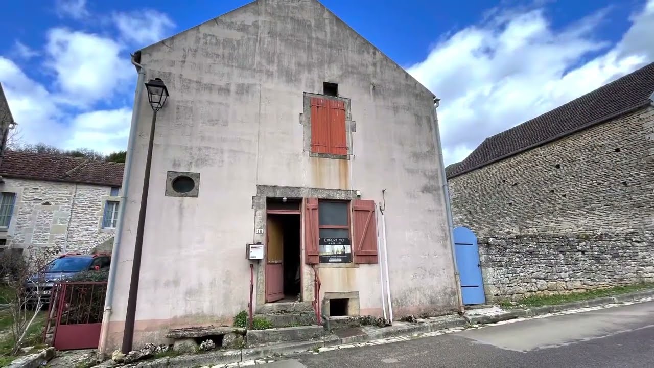 ( sous offre- Under offer ) 19.500€ lot de 2, une maisons une dépendance en Bourgogne,France.
