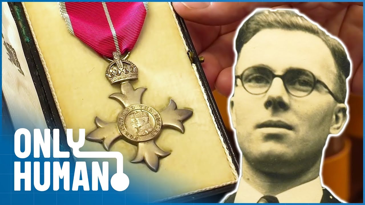 My Father's Fascinating Past at War | Storage Hoarders