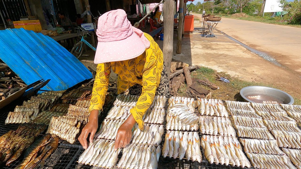Cambodian Countryside Where You Can Buy Smoked Fish ត្រីឆ្អើរ & Prahok​ ត្រីប្រហុក @Prek Luong