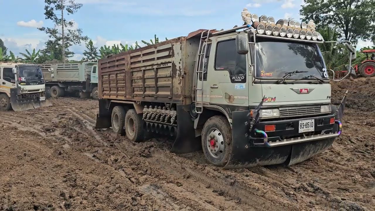 มาชมสิบล้อเทดิน หน้างานโหดจัดหนึดๆน่วมๆ Dump Truck