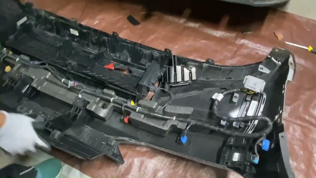 KIA EV6 Front Bumper Removal replace Automatic Air Flap and Front Grill