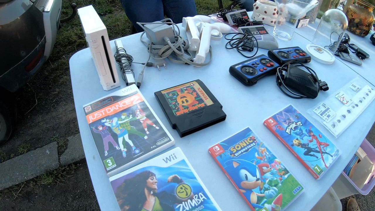 Console en boîte , du ps4 ps3 GAMECUBE et un superbe AMIGA 500 / Vide grenier - Brocante FR/BE