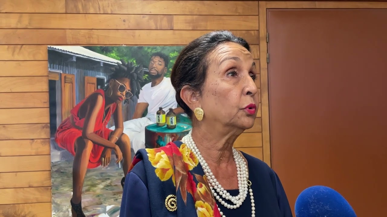Huguette Bello : 