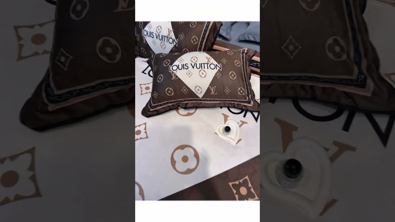 Elevate Your Sleep: Luxury LV Brown Crystal Velvet Bedding Set Unveiled!