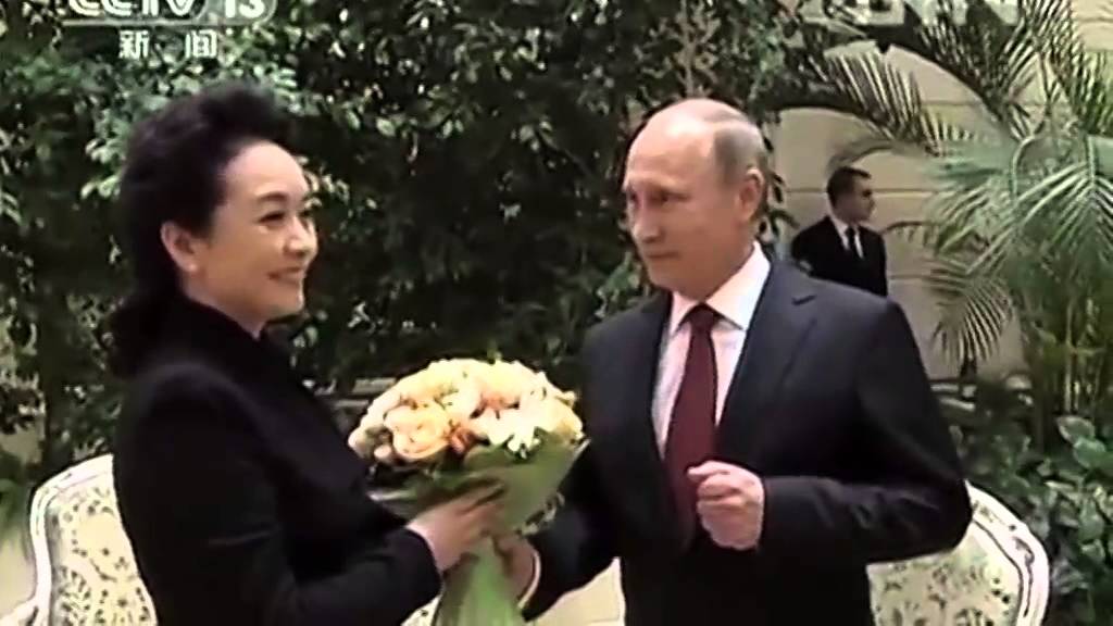 【新聞智庫】普京為彭麗媛披氈惹迴響
