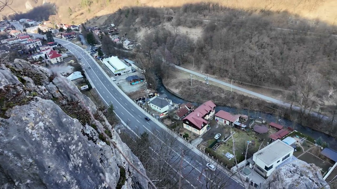 Nový svet, skaly nad tepnou E77