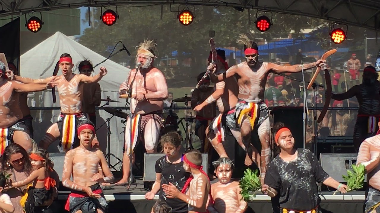 Beautiful INDIGENOUS DANCE in Brisbane
