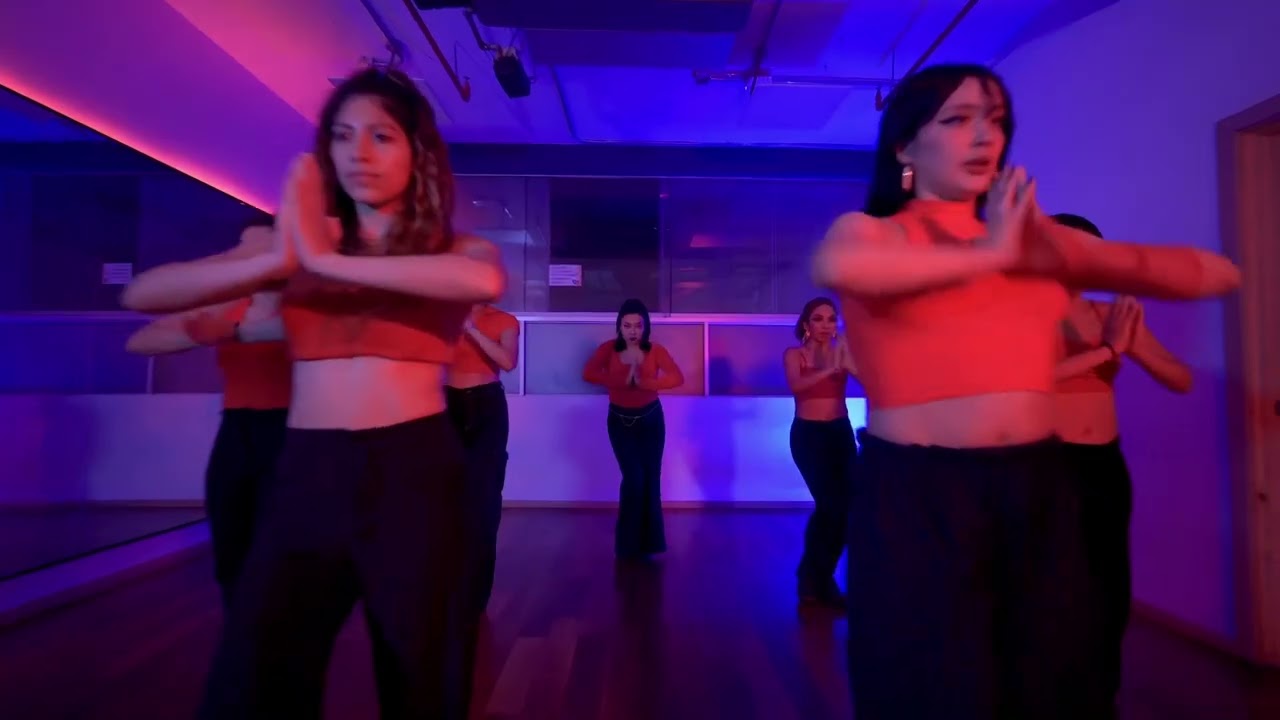 Dangerous Royalty - Elenco Adultos | Escuela D1