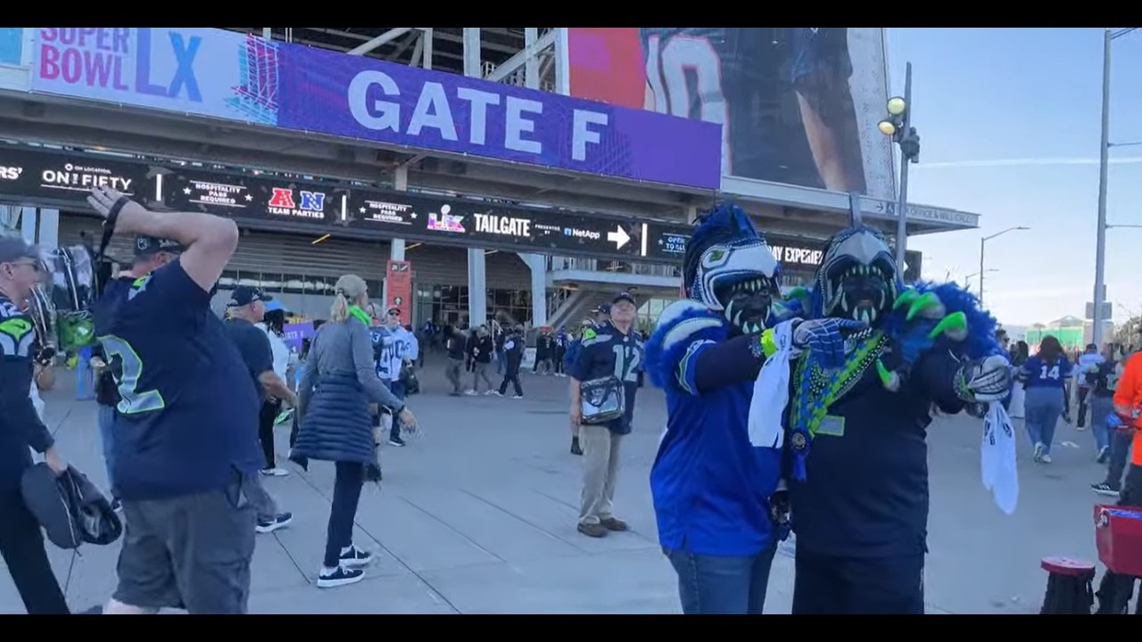 KOMO News is LIVE at Big Game tailgate venue ahead of championship