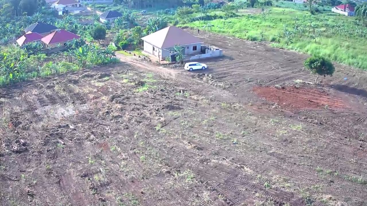WAKISO SANGA GOMBE ESTATE AT 25 MILLION 50*100 WITH A LAND TITLE  SEMUTO ROAD