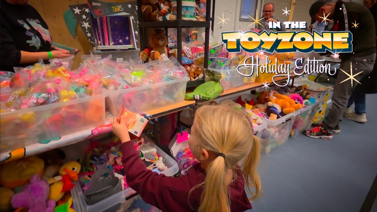 Inside the Toy Zone Holiday Edition! 80s/90s Toys, TCGs & Retro Games | Haarlem Fair Walkthrough