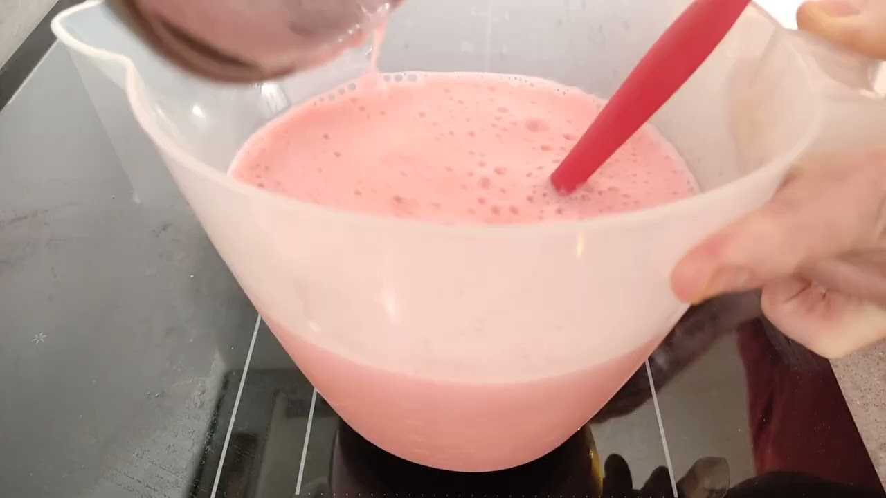 Postre con gelatina,leche y leche condensada 