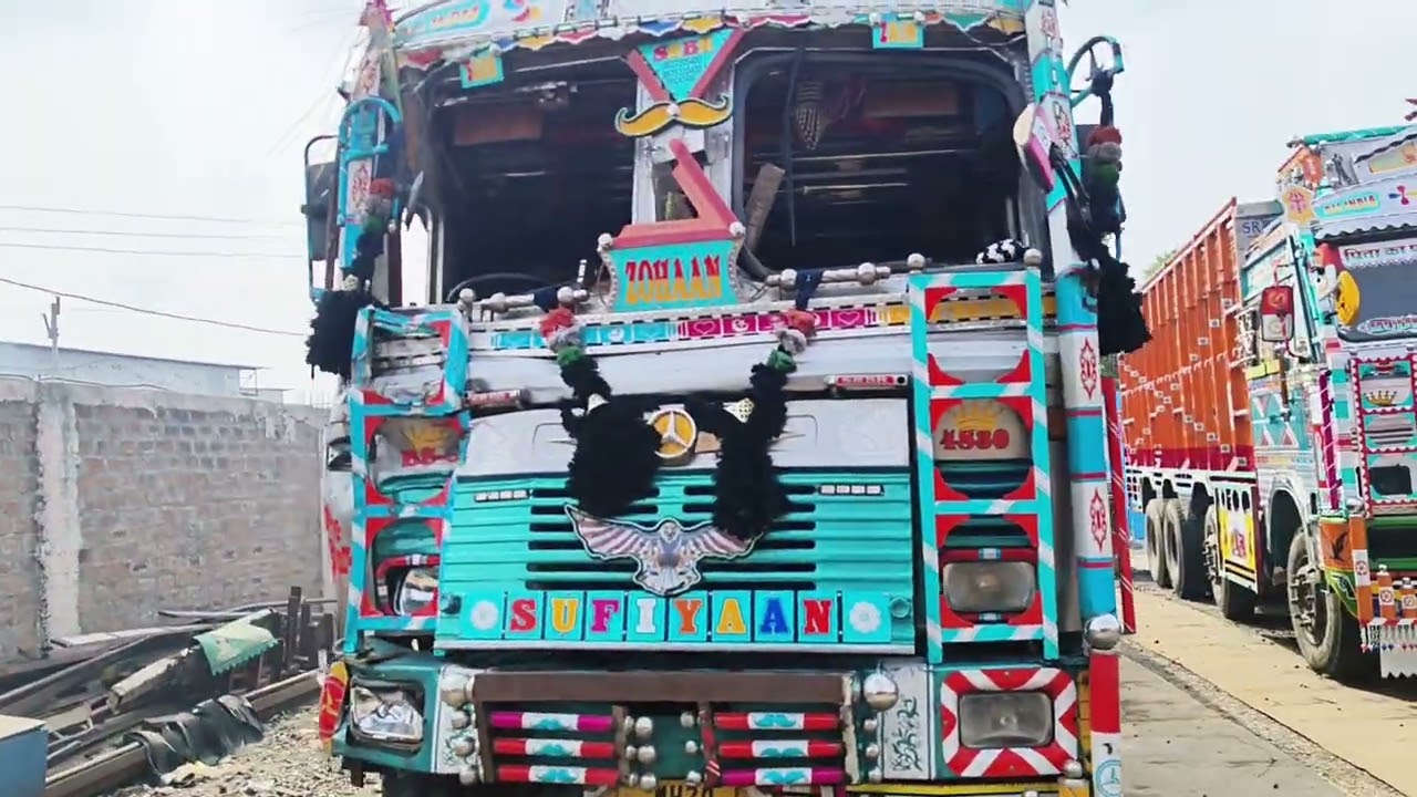 ट्रकबॉडी की वर्कशॉप पर मेरा पहला वीडियो#track #truckesvlogs #automobile #driver #truckdriver #india 