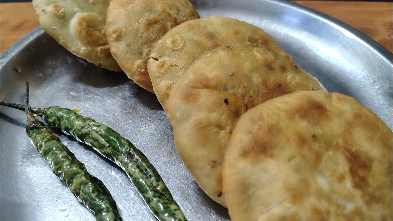 Tuvar kachori Recipe |Green Pigeon Peas kachori | हरी तुवर खस्ता कचोरी |#tuvar#kachori #viralvideo 