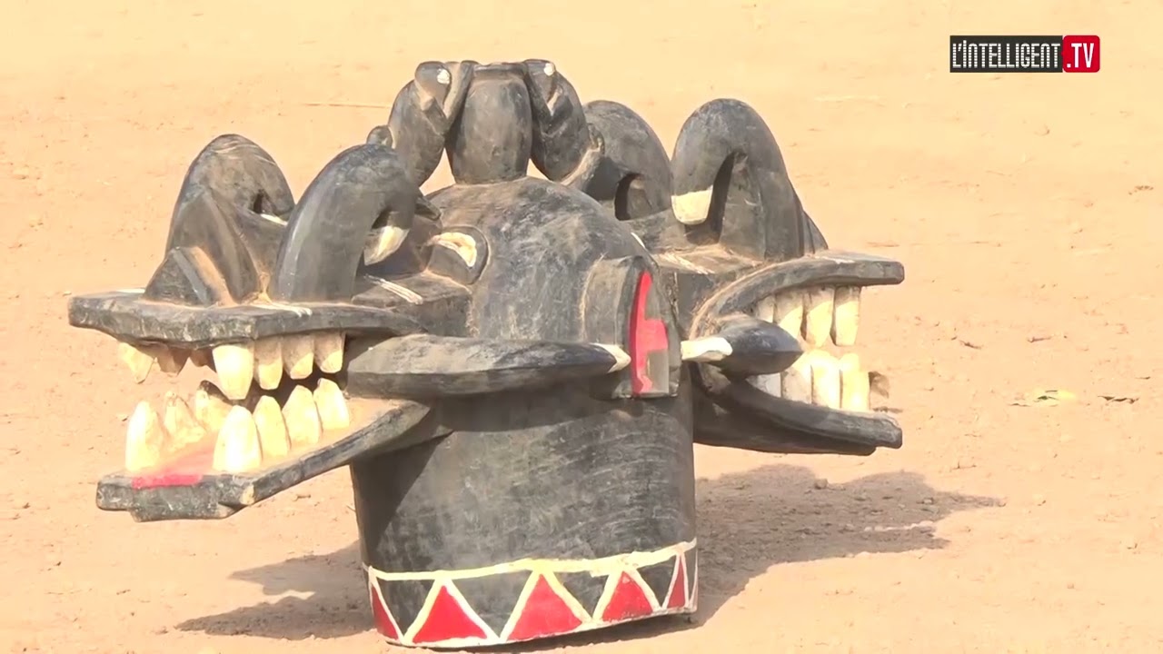 Le masque wambele en action regarder jusqu'à la fin vous avez aimé la vidéo #culture #africa #duet 