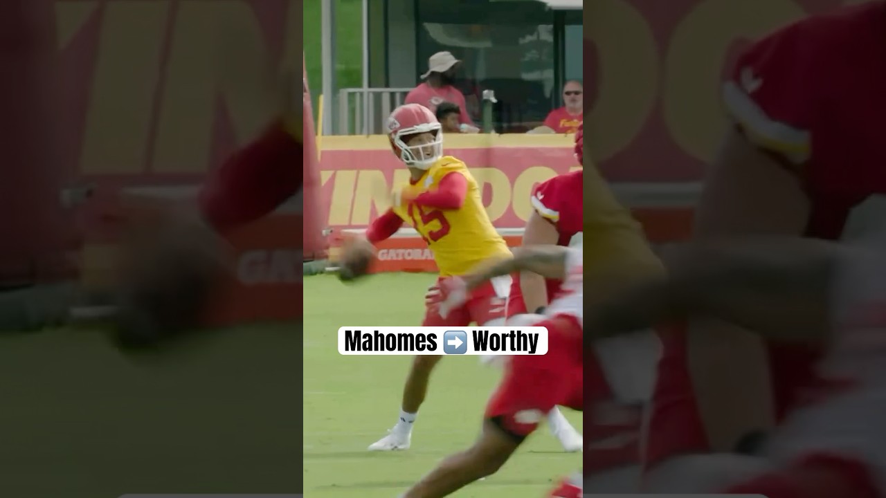 Mahomes throwing dots at training camp 🎯 (via ​⁠@KansasCityChiefs)