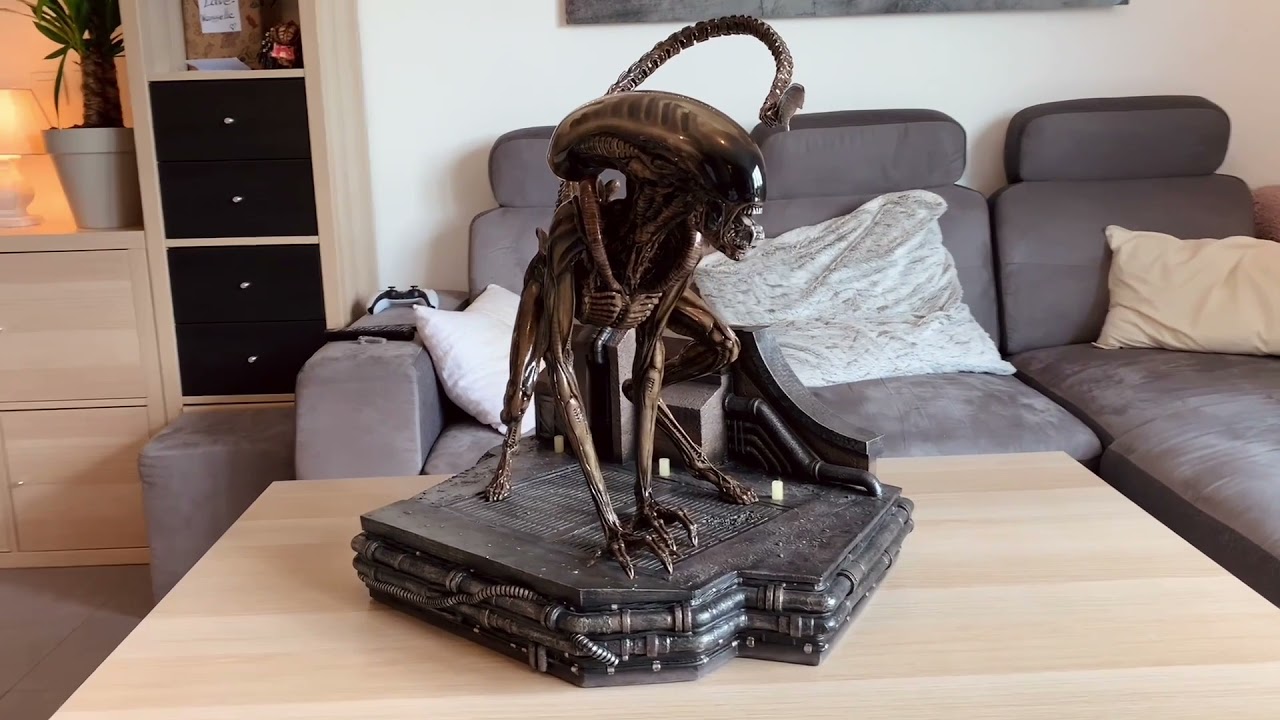 Alien Dog 1/3 Prime 1
