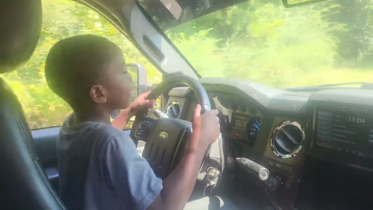 Kid driving.#ai#share#subscribe #viralvideo#shortvideo#viral#youtuber#shorts#youtube