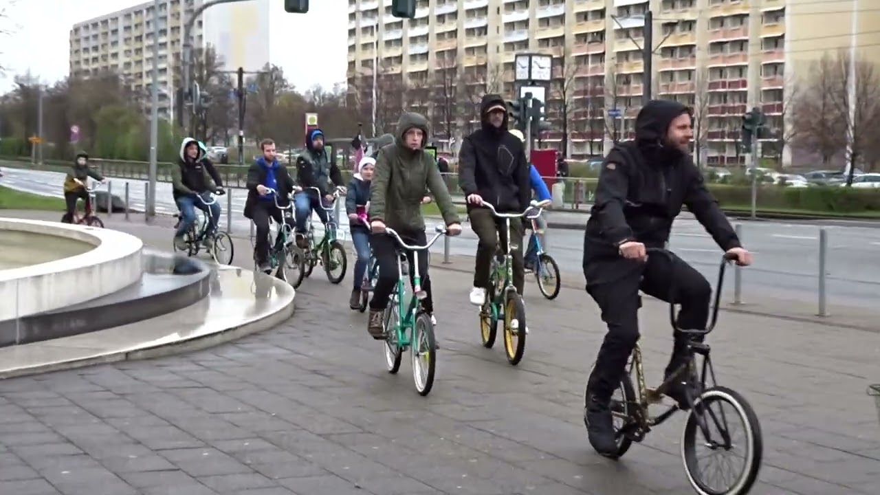 01 Weltrekord mit Mifa-Klapprad in Erfurt 16.04.2023