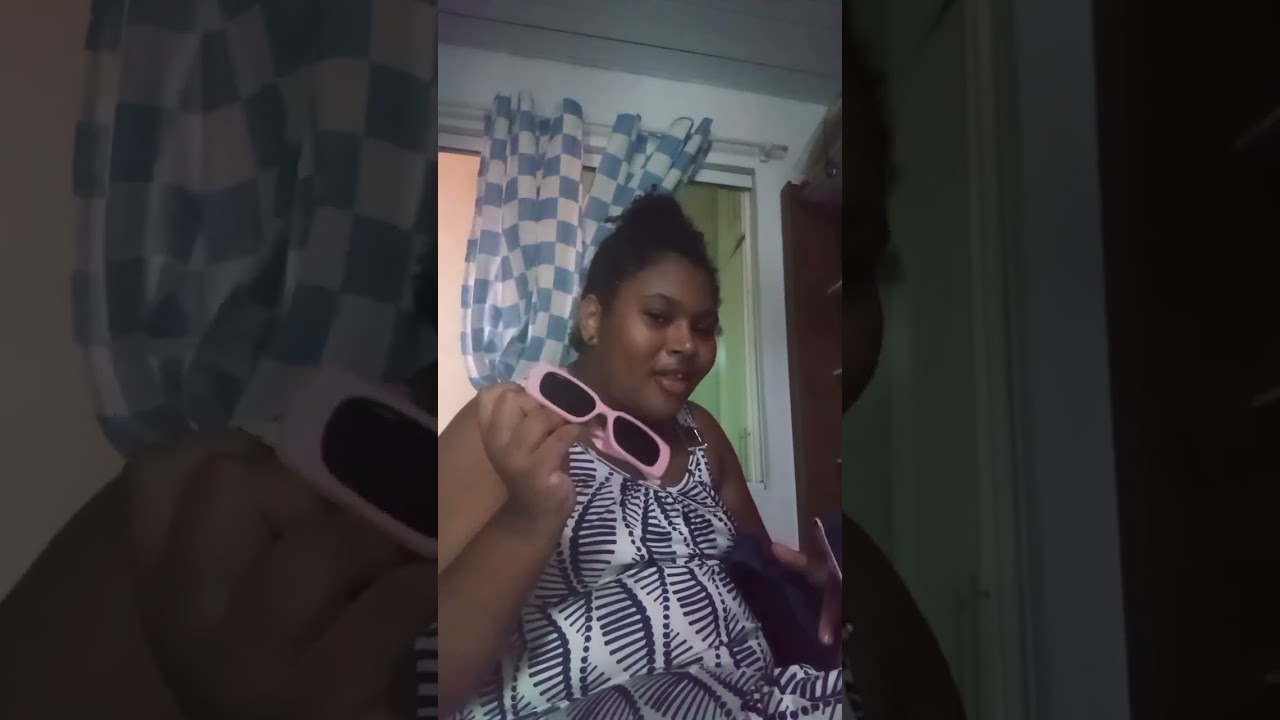Mostrando meu material escolar para os meus ursinhos e ursinhas☝️🤓