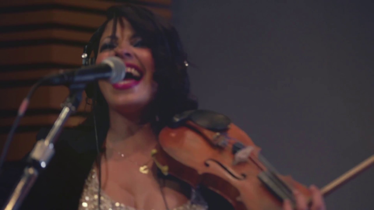 Jane Bunnett & Maqueque - Café Pilon