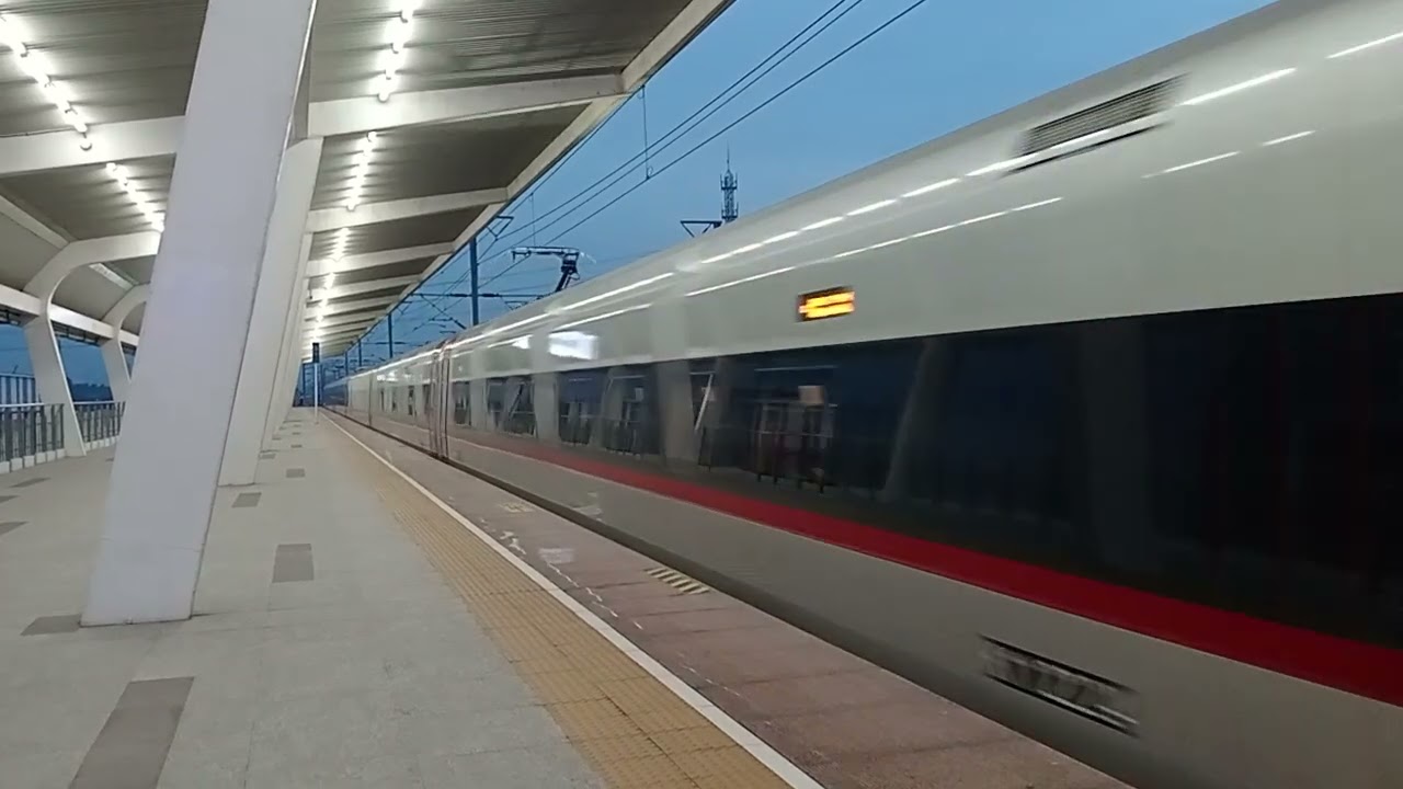 WHOOSH‼️KERETA CEPAT BANDUNG-JAKARTA(STASIUN KARAWANG)