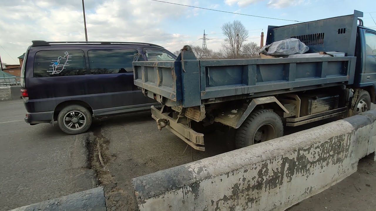 В Уссурийске расходиться мост - держится на честном слове Админимстрации.