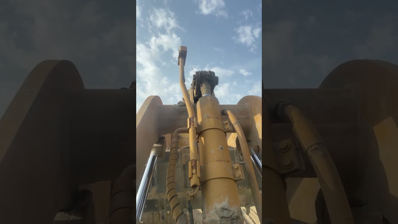 live  battle  of   wheel loader