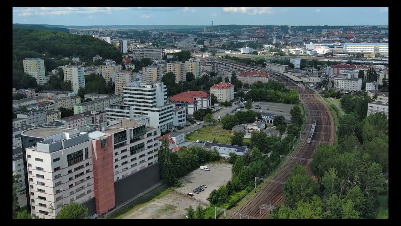 GDYNIA Zwiedzanie miasto nieznane miejsca port zacumowane statki rybackie turystyczne