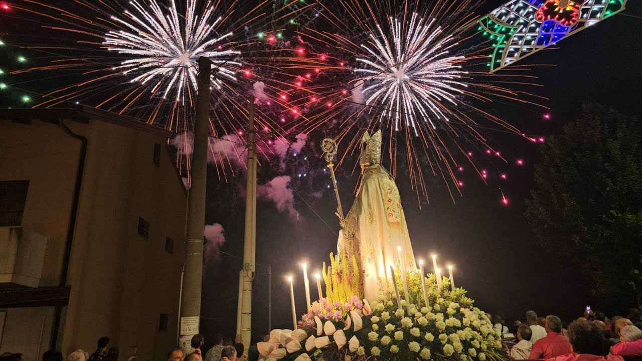 Festa di San Nicola e bellissimi fuochi pirotecnici in questo borgo siciliano