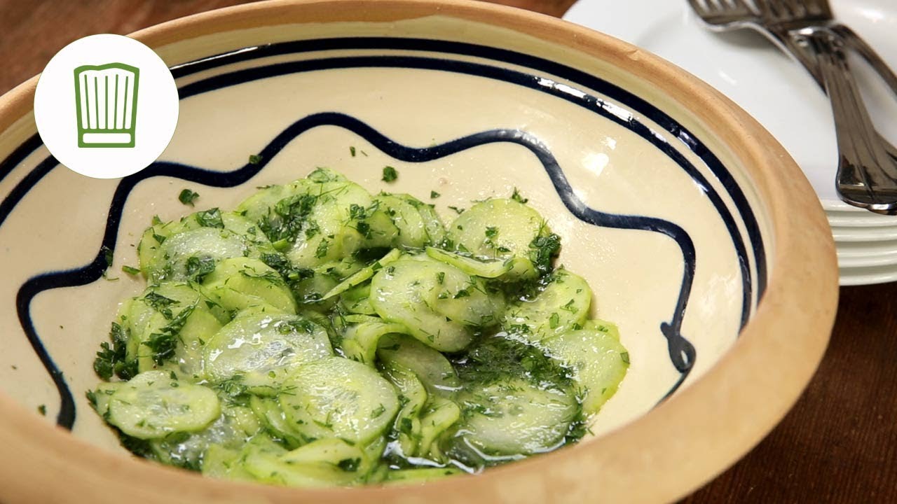 Einfacher Gurkensalat mit Essig und &Ouml;l | Chefkoch.de