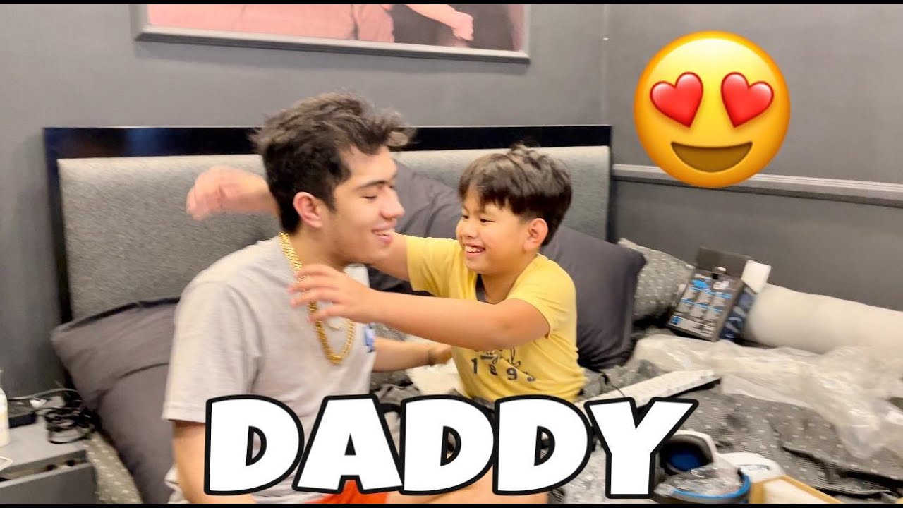TINAWAG NA KONG DADDY NI SHAWN(SARAP SA PAKIRAMDAM)