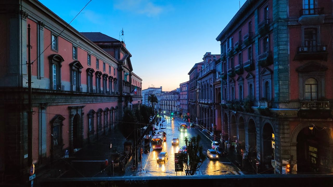napoli antica o'cavone centro storico#napoli #centrostorico #napolenascosta#storiedinapoli#natale