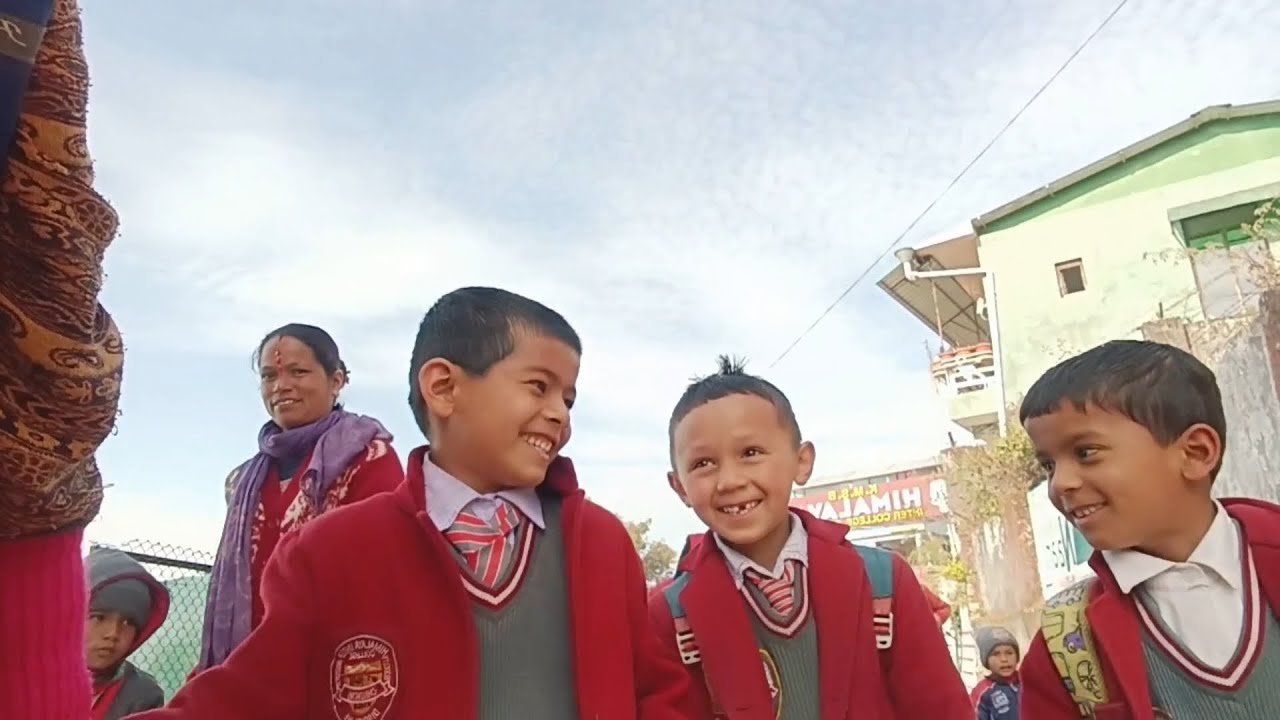 आज मैं गई अपने मुन्ने को स्कूल से लाने के लिए 
