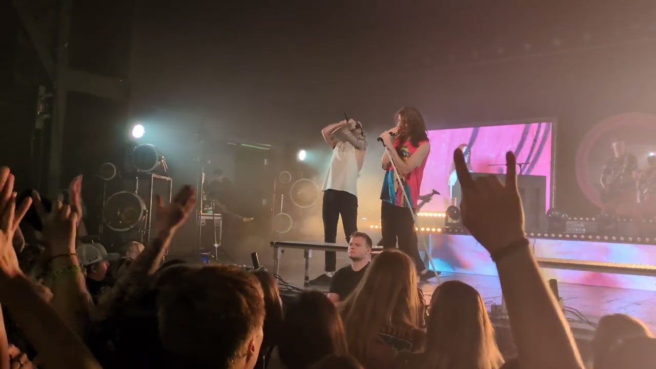 Mayday Parade - Who's Laughing Now w/ Nathan from Microwave